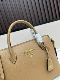 Picture of Prada Handbags _SKUfw226205408fw